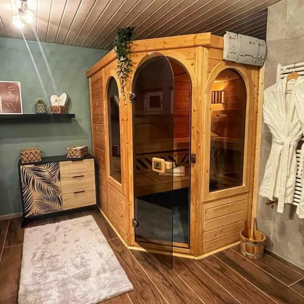 L’Écho des Bois - Studio cocooning avec sauna, hotel v destinaci L'Abergement