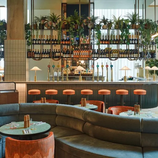 TRIBE London Canary Wharf, khách sạn ở London
