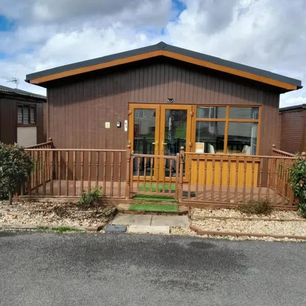 Perfect chalet to relax in k4, hotel em Mablethorpe