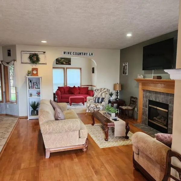 A Wine Country Home in Yamhill County, hotel v destinaci Lafayette