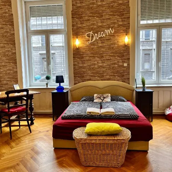 Zen Hostel by Central Market, Hotel in Budapest