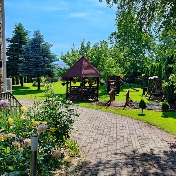 PanOli Apartmanház Nyíregyháza, hotel in Nyíregyháza