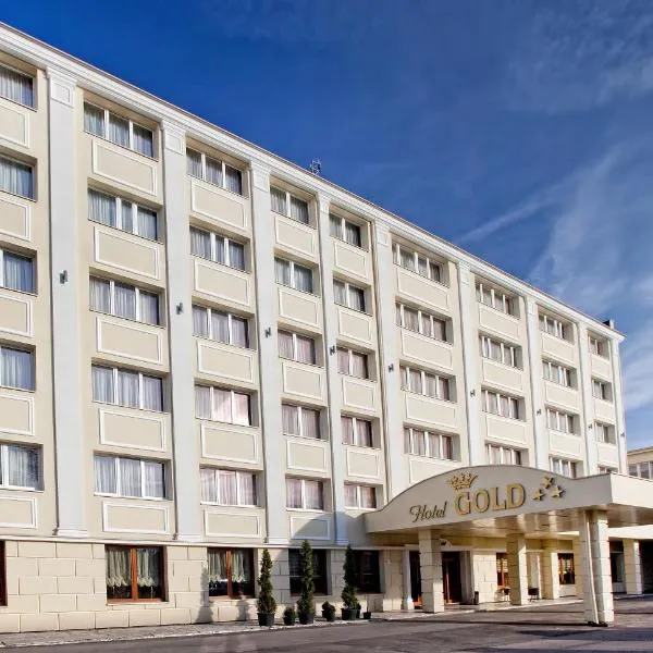 Hotel Gold, hotel in Partynia