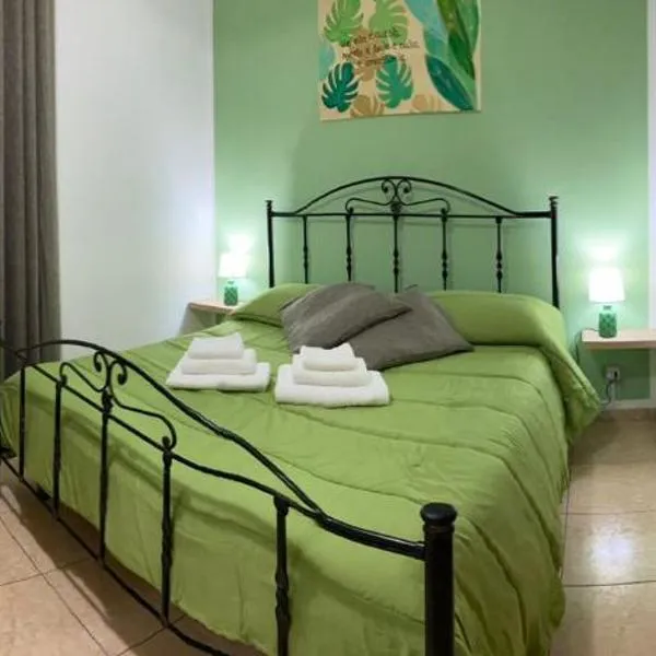 Confort home, hotel v destinaci Rende