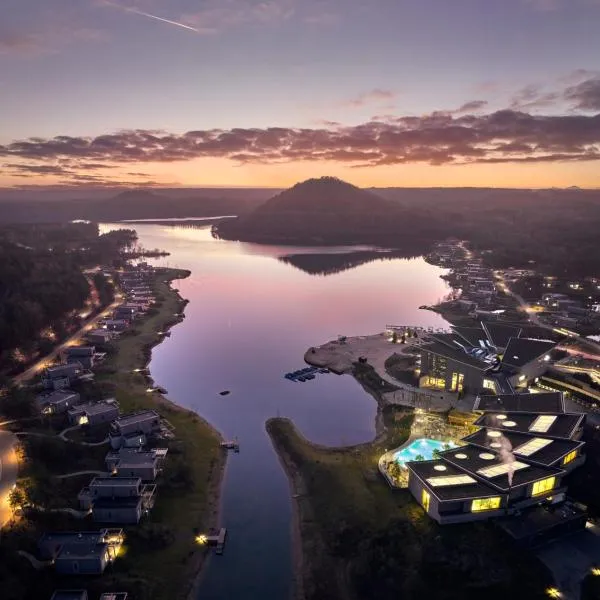 Terhills Resort by Center Parcs, hotel in Dilsen-Stokkem