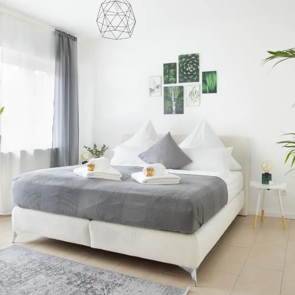 Ajko Homes - Design Apartment - Parkplatz - Balkon - Netflix - 6 Pers, hotel in Walldorf