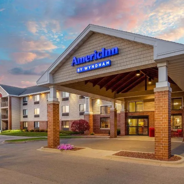 AmericInn by Wyndham Madison South, hotel in Monona