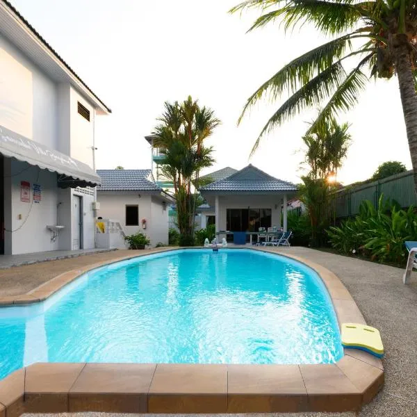 Sunsuko Village Panwa, hotel v destinaci Ban Bo Rae