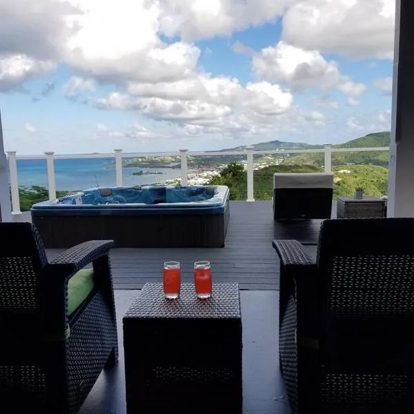 CARIBBEAN SPLENDOR WITH MILLION DOLLAR VIEWS、クリスチャンステッドのホテル