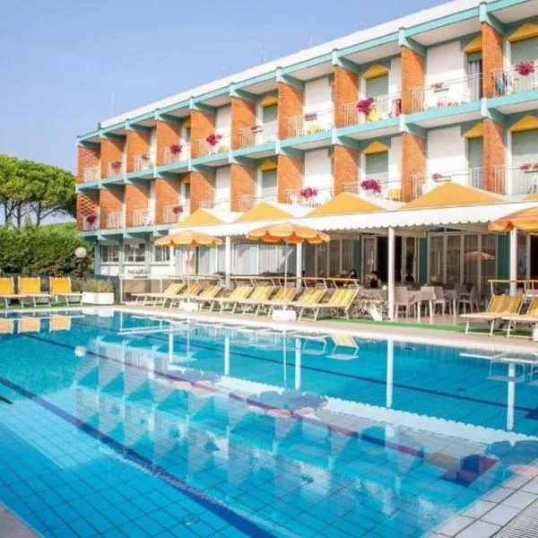 Hotel Palm Beach – hotel w mieście Lido di Jesolo