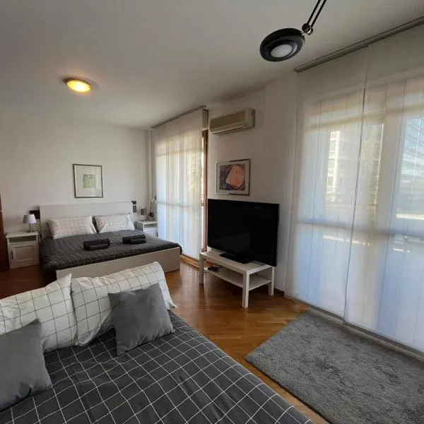 BedandBreakfast Eni Torri Lombarde San Donato BBqueen, hotel v destinaci San Donato Milanese