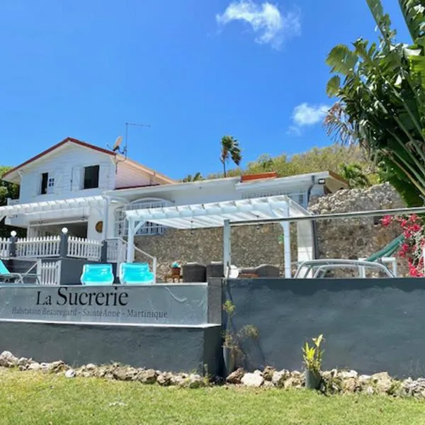 La Sucrerie, magnifique villa avec Piscine, hotel v destinaci Sainte-Anne