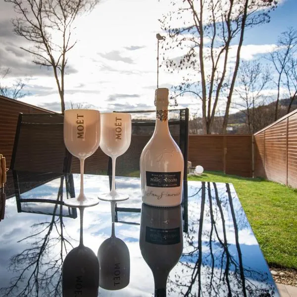 AusZeit Steiraland 3 mit überdachter Terasse privatem Garten und gratis Parkplatz, khách sạn ở Leoben