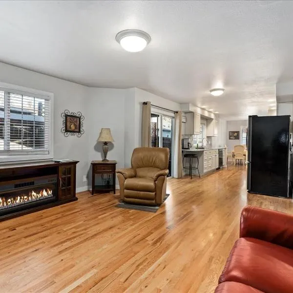 Parkside Home Perfect for Families, hotel in Boise