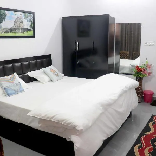 Khajuraho Glory Homestay, ξενοδοχείο στο Κχατζουράχο