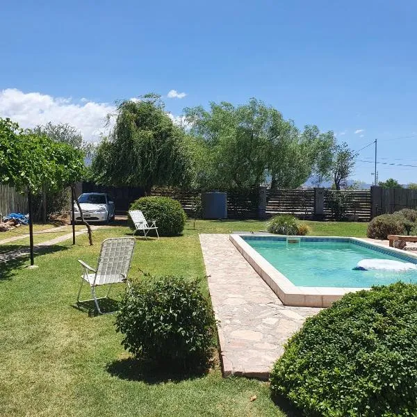Casa al Pie de los Andes, hotel v destinaci Ciudad Lujan de Cuyo