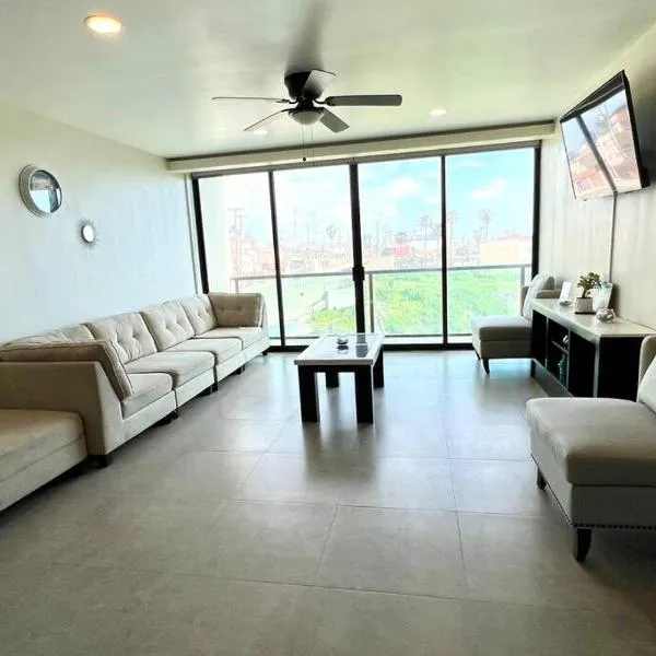 Luxury 2BR Condo Rosarito (D), hotel in Rosarito