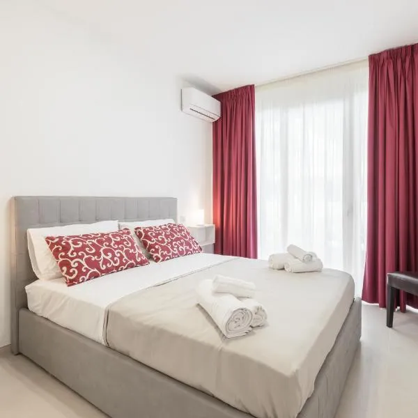 Villa Elena - Two Luxury Suites, garden & fast Wi-Fi near the Sea, hotel a Santa Maria al Bagno