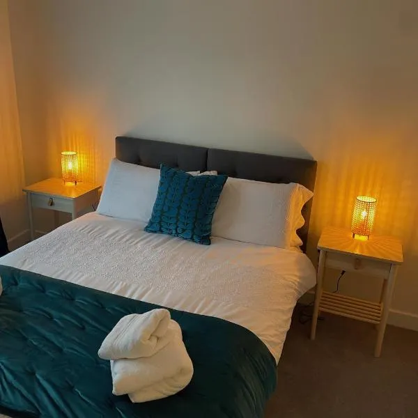 Number 15 Luxurious Two Bedroom Apartment, hotel a Exmouth