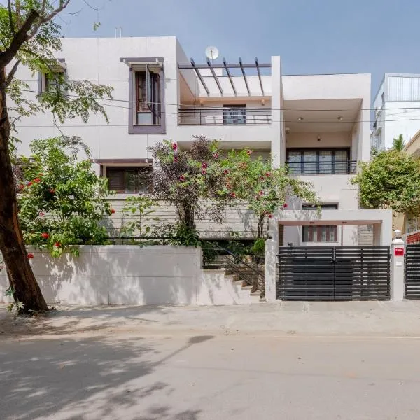 Villa 9C by Revkeys, hotel di Bangalore