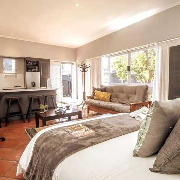 Studios on 2nd - Studio 2, ξενοδοχείο σε Summerstrand