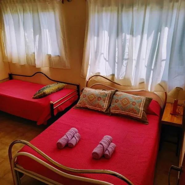 Descanso en casa de familia, hotel u gradu 'La Calderilla'