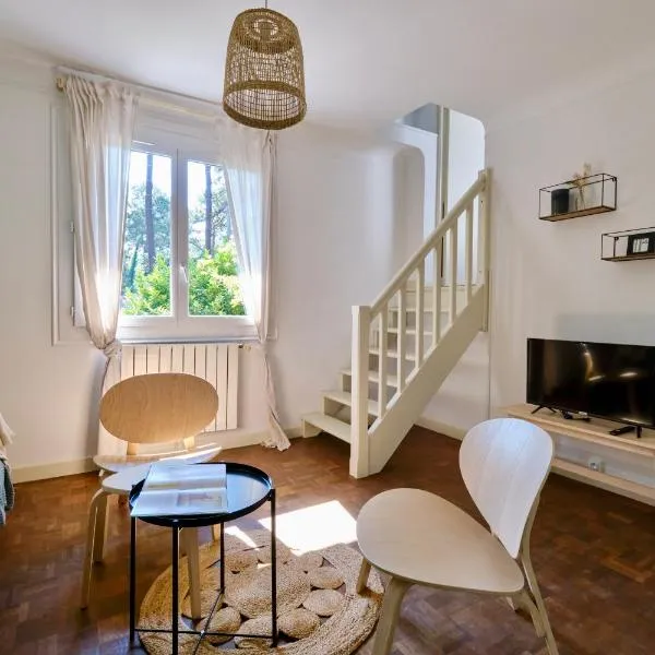 Julia Blue, Villa Hostal Naou Hossegor - sauna - salle de sport - wifi - netflix, hotel v destinaci Soorts-Hossegor