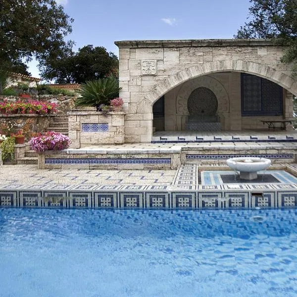 les arbousiers, hotel v destinaci Céret