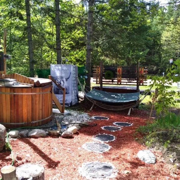 Le petit Cottage du Grand Boisé, hotel v destinaci Lac-Simon