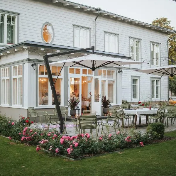 Old Hapsal Hotel、ハープサルのホテル