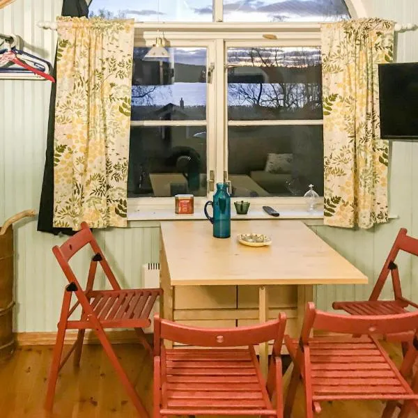 Beautiful Home In Botolfsbo With Sauna, hotel in Strand