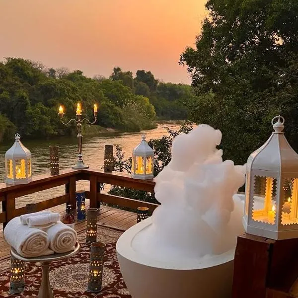 תמונה של מלון  Royal Chundu Island Lodge