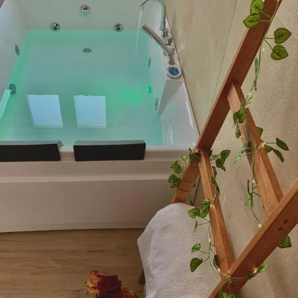 Casa Alerà con idromassaggio, hotell sihtkohas Lecce