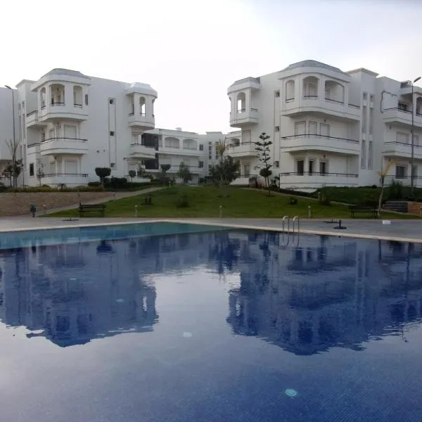 Bahia Golf Beach Bouznika appart, hotel in Bouznika