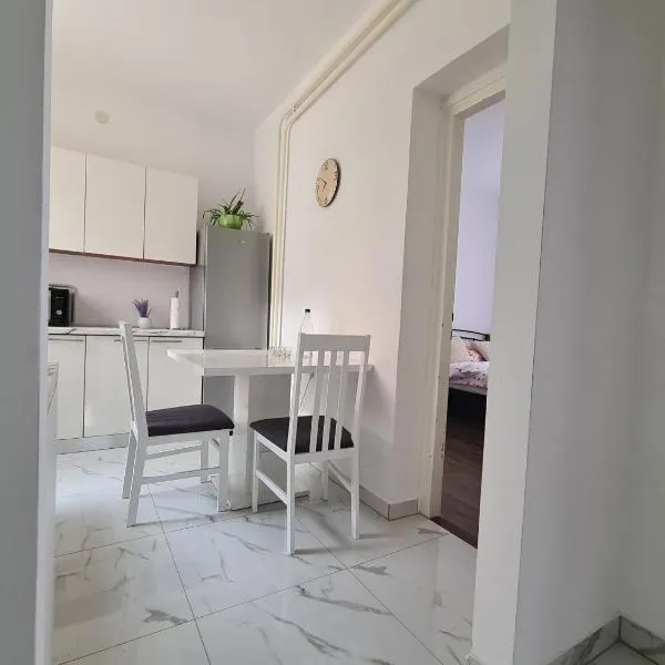House Delboy with garage, Črnomerec, hotel in Zagreb