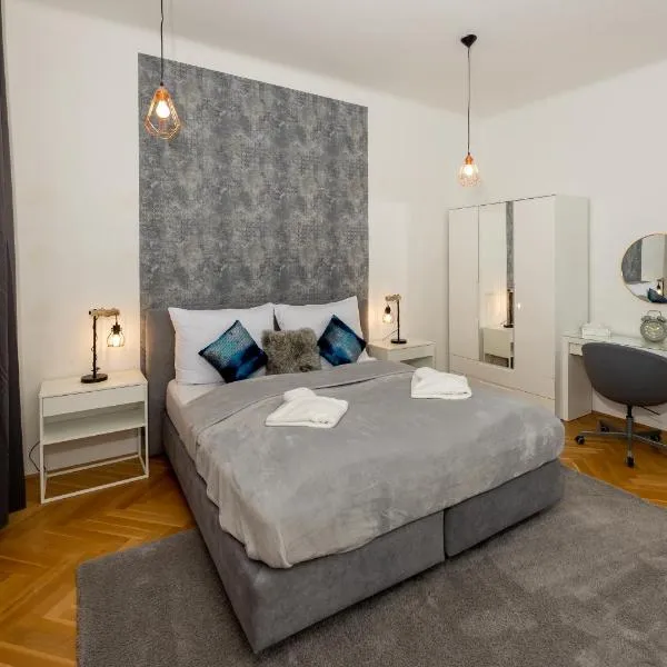 Delightful 1 bedroom near Schönbrunn and Westbahnhof with big porch, hotel u Beču