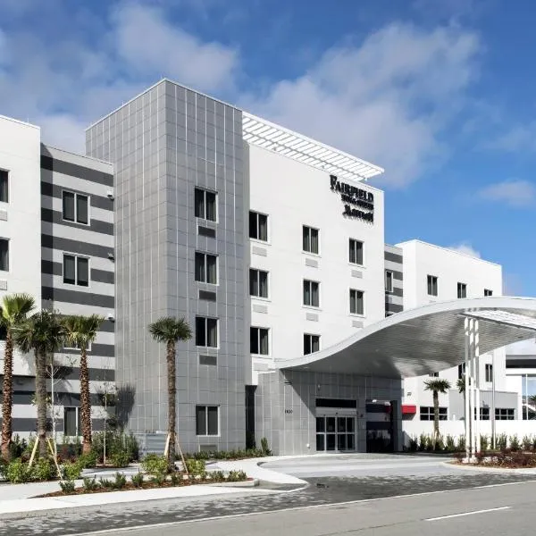 Fairfield Inn & Suites by Marriott Daytona Beach Speedway/Airport，戴通納海灘的飯店
