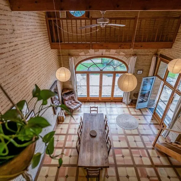 La Maison de l'écolieu du Turc - Piscine partagée, hotel in Le Mas-dʼAgenais