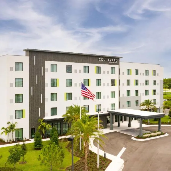 Courtyard by Marriott Port St. Lucie Tradition, hotel in Carlton