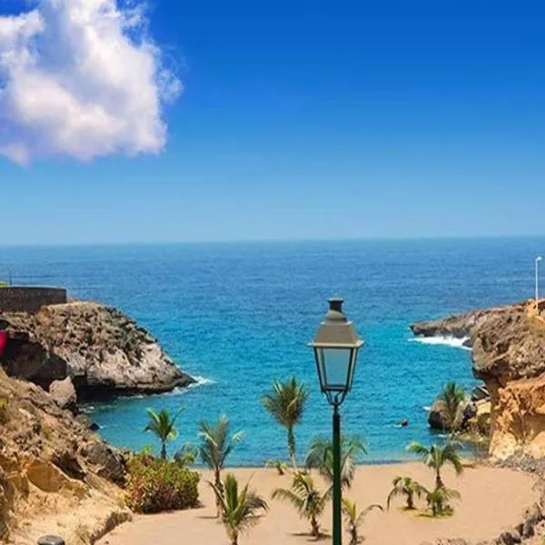 Premium Paradise Stay - Balcony Sea & Pool Views - Top Rated, hotel i Adeje