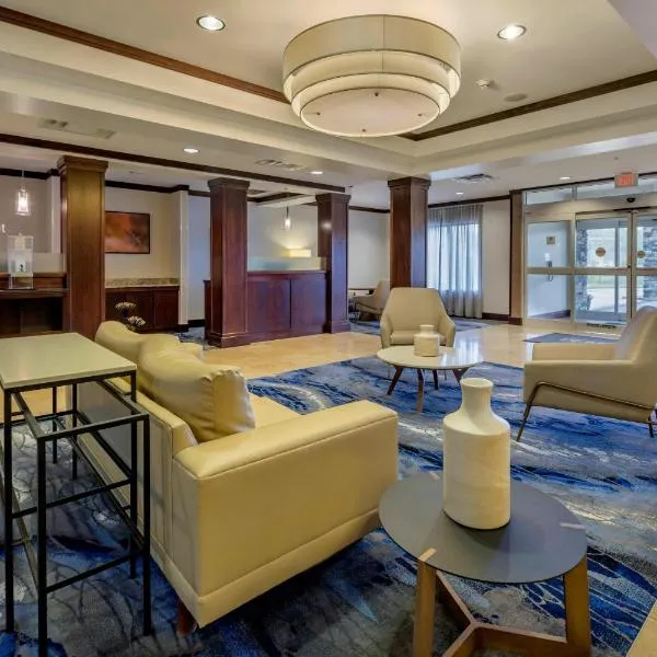 Fairfield Inn & Suites by Marriott Slippery Rock, hotel in Grove City