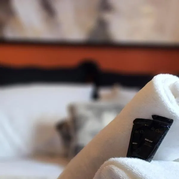 The Garston Lodge, hotel in Garston