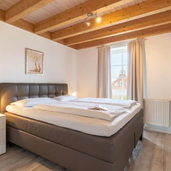 Kapitänskoje, hotel in Greetsiel