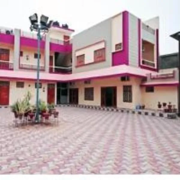 Chaitdeep Palace, Gorakhpur, hotel v mestu Budhat