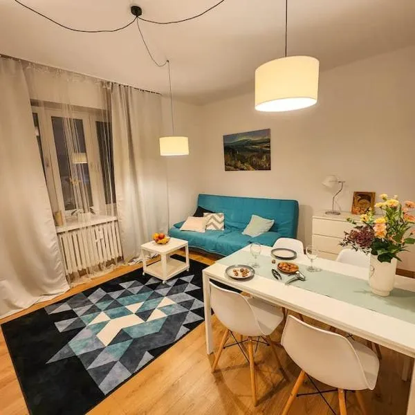 Przytulny apartament Turkus Częstochowa、Poczesnaのホテル