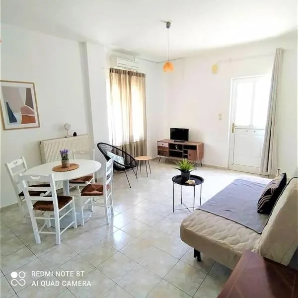 Anastasia's Garden-Blue Apartment, hotel v mestu Moúdhros