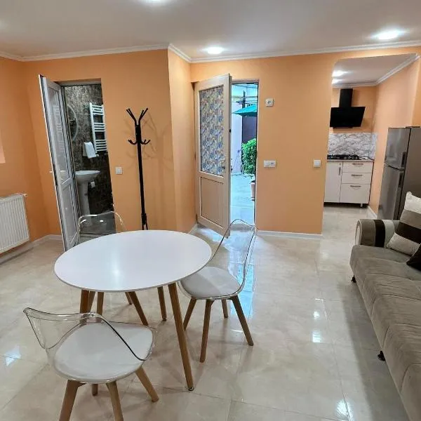 RENATO, hotel in Tbilisi City