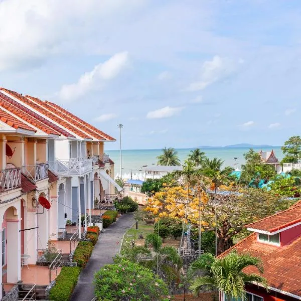 Cliff & Beach Villa Phayun, hotel v destinaci Ban Phayun