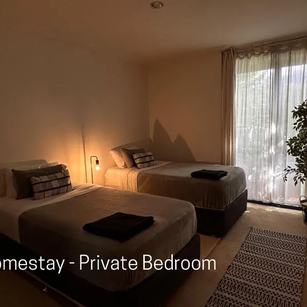 Homestay - Yarra River Boulevard - Private Room, ξενοδοχείο στη Μελβούρνη