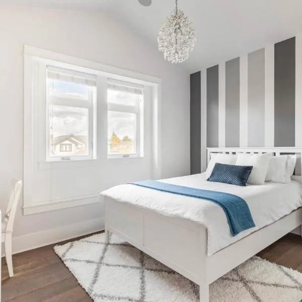 Vancouver West Cozy Retreat by Host Launch, hotel in Vancouver
